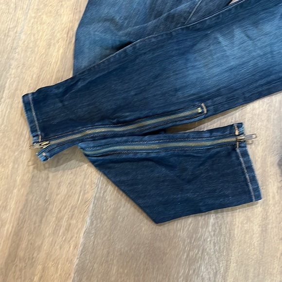 Current/Elliott Size 28 cropped leggings with long zipper in calves. - Picture 3 of 5